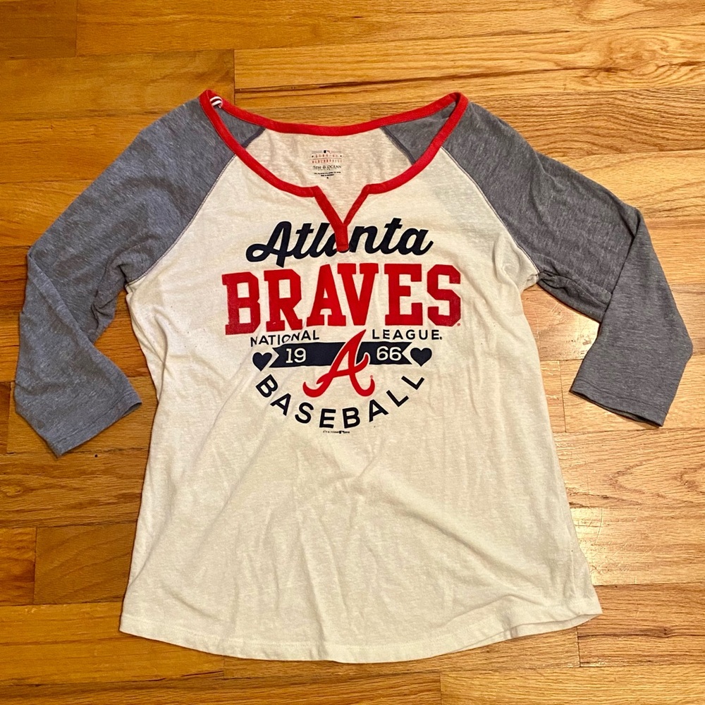 Women’s XL Atlanta Braves shirt